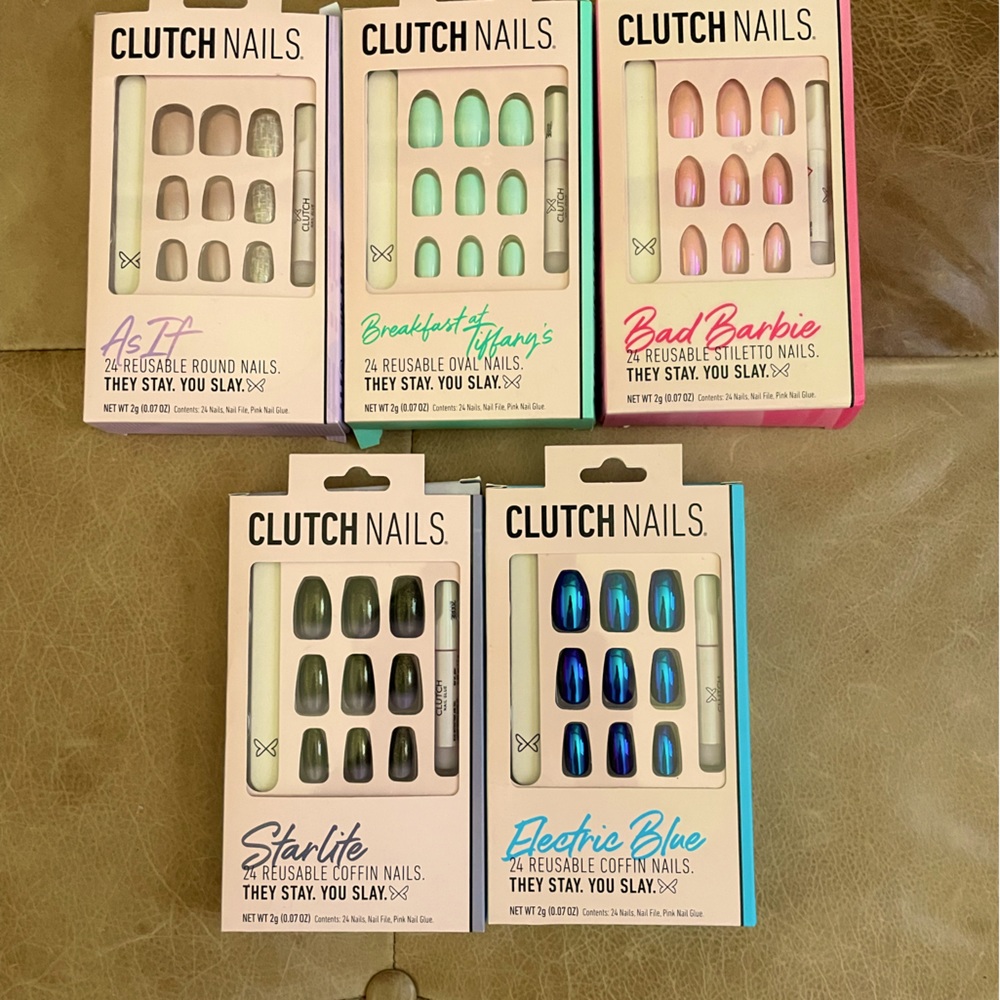 CLUTCH PRESS ON NAILS 5 SETS - $15 for all 5 sets or $4 each